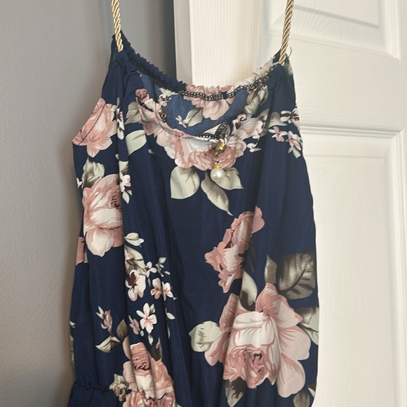 Romper - Picture 2 of 4